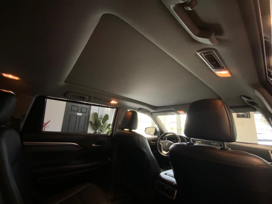 2018 Toyota Highlander Limited Platinum V6 AWD (Natl), available for sale in Hartford, Connecticut | Franklin Motors Auto Sales LLC. Hartford, Connecticut 2018 Toyota Highlander Limited Platinum V6 AWD (Natl), available for sale in Hartford, Connecticut | Franklin Motors Auto Sales LLC. Hartford, Connecticut