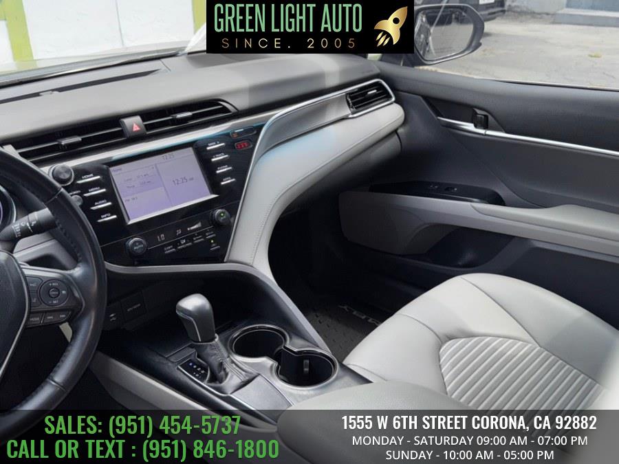 2018 Toyota Camry SE photo 14