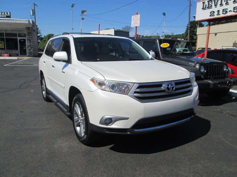 2011 Toyota Highlander 4WD 4dr V6 Limited (Natl), available for sale in Levittown, Pennsylvania | Levittown Auto. Levittown, Pennsylvania 2011 Toyota Highlander 4WD 4dr V6 Limited (Natl), available for sale in Levittown, Pennsylvania | Levittown Auto. Levittown, Pennsylvania