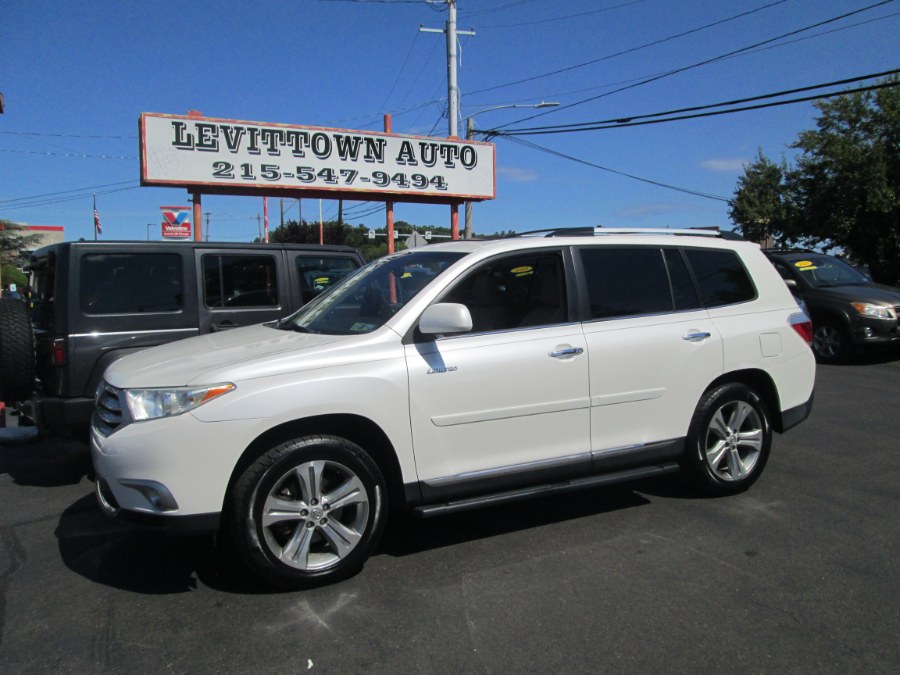2011 Toyota Highlander 4WD 4dr V6 Limited (Natl), available for sale in Levittown, Pennsylvania | Levittown Auto. Levittown, Pennsylvania 2011 Toyota Highlander 4WD 4dr V6 Limited (Natl), available for sale in Levittown, Pennsylvania | Levittown Auto. Levittown, Pennsylvania