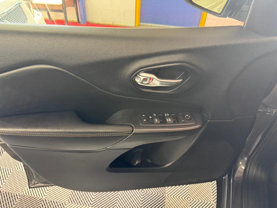 2016 Jeep Cherokee 4WD 4dr Limited, available for sale in West Babylon , New York | MP Motors Inc. West Babylon , New York 2016 Jeep Cherokee 4WD 4dr Limited, available for sale in West Babylon , New York | MP Motors Inc. West Babylon , New York