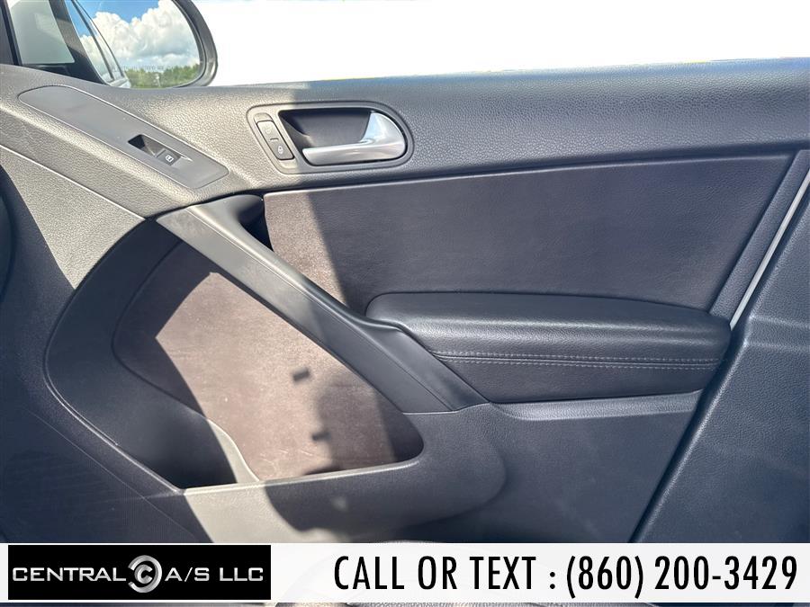 2017 Volkswagen Tiguan 2.0T S 4MOTION, available for sale in East Windsor, Connecticut | Central A/S LLC. East Windsor, Connecticut 2017 Volkswagen Tiguan 2.0T S 4MOTION, available for sale in East Windsor, Connecticut | Central A/S LLC. East Windsor, Connecticut