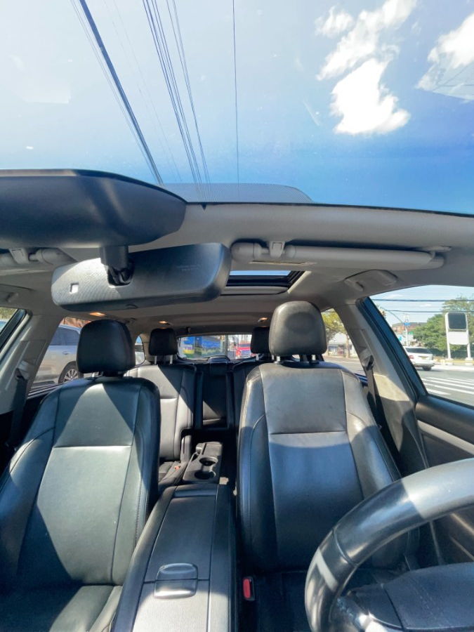 2019 Toyota Highlander XLE V6 AWD (Natl), available for sale in BROOKLYN, New York | Deals on Wheels International Auto. BROOKLYN, New York 2019 Toyota Highlander XLE V6 AWD (Natl), available for sale in BROOKLYN, New York | Deals on Wheels International Auto. BROOKLYN, New York