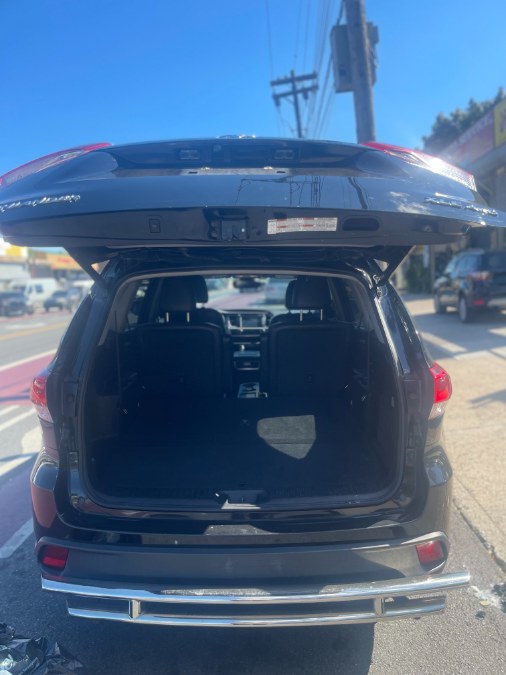 2019 Toyota Highlander XLE V6 AWD (Natl), available for sale in BROOKLYN, New York | Deals on Wheels International Auto. BROOKLYN, New York 2019 Toyota Highlander XLE V6 AWD (Natl), available for sale in BROOKLYN, New York | Deals on Wheels International Auto. BROOKLYN, New York