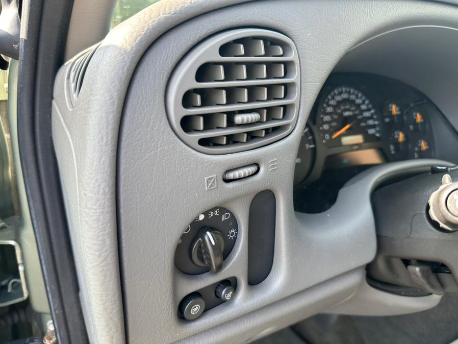 2004 Chevrolet TrailBlazer 4dr 4WD LT, available for sale in South Windsor, Connecticut | Mike And Tony Auto Sales, Inc. South Windsor, Connecticut 2004 Chevrolet TrailBlazer 4dr 4WD LT, available for sale in South Windsor, Connecticut | Mike And Tony Auto Sales, Inc. South Windsor, Connecticut