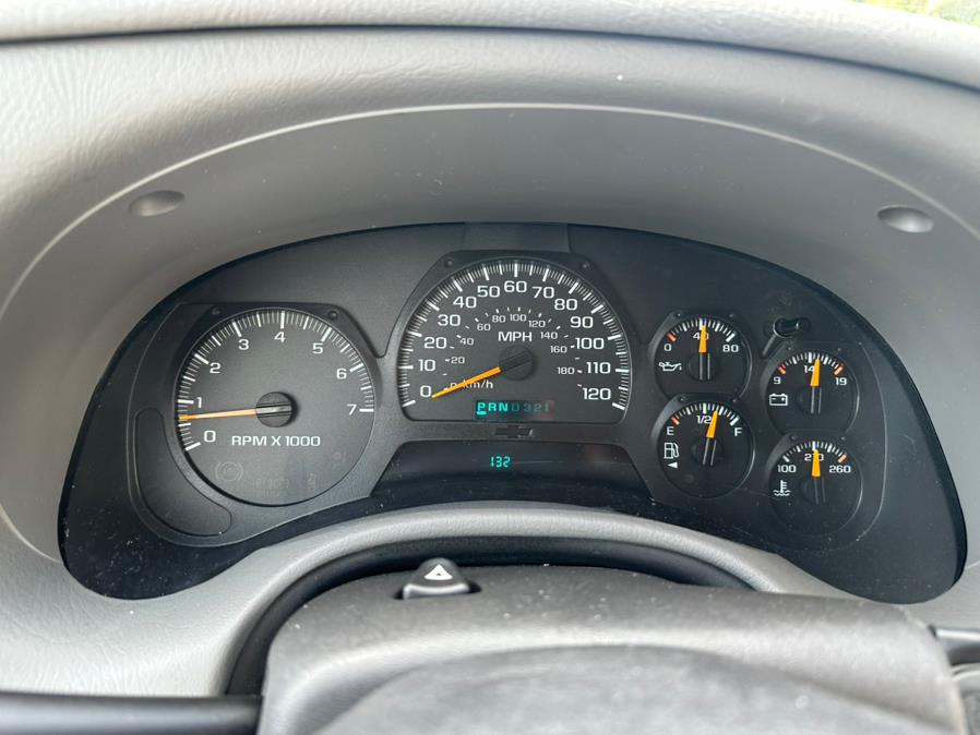 2004 Chevrolet TrailBlazer 4dr 4WD LT, available for sale in South Windsor, Connecticut | Mike And Tony Auto Sales, Inc. South Windsor, Connecticut 2004 Chevrolet TrailBlazer 4dr 4WD LT, available for sale in South Windsor, Connecticut | Mike And Tony Auto Sales, Inc. South Windsor, Connecticut