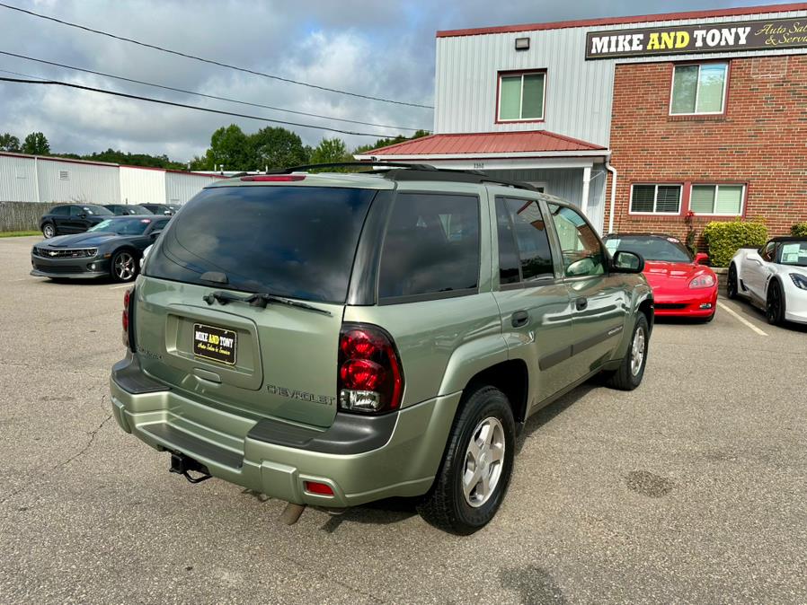 2004 Chevrolet TrailBlazer 4dr 4WD LT, available for sale in South Windsor, Connecticut | Mike And Tony Auto Sales, Inc. South Windsor, Connecticut 2004 Chevrolet TrailBlazer 4dr 4WD LT, available for sale in South Windsor, Connecticut | Mike And Tony Auto Sales, Inc. South Windsor, Connecticut