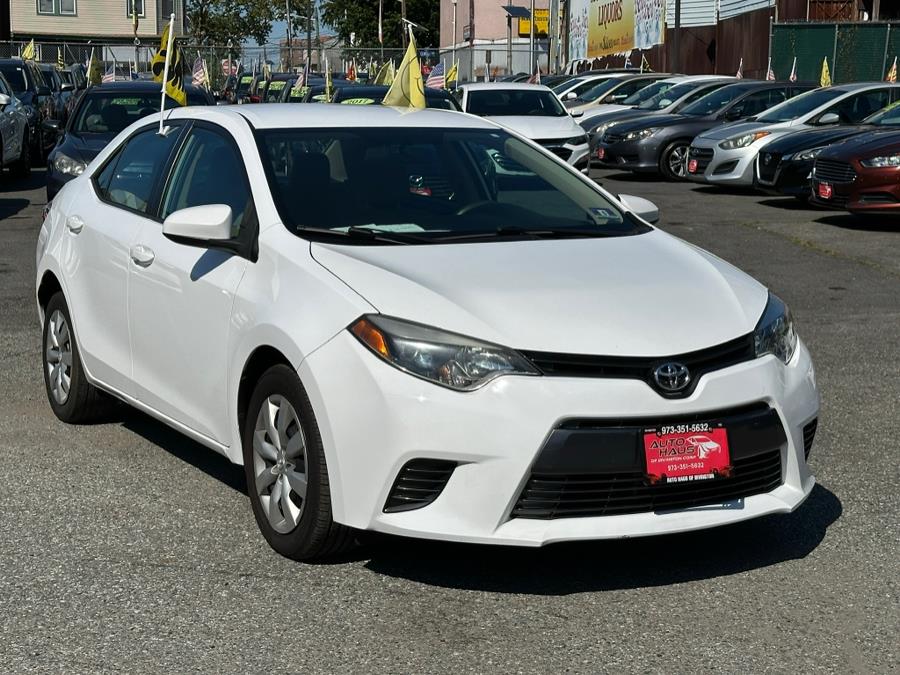 2015 Toyota Corolla LE photo 3