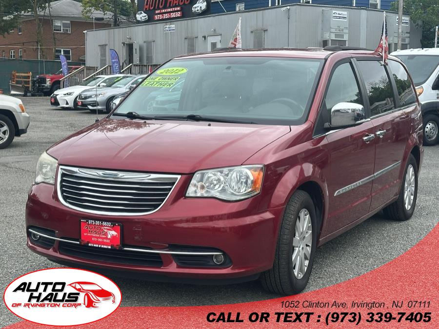 Used 2012 Chrysler Town & Country in Irvington , New Jersey | Auto Haus of Irvington Corp. Irvington , New Jersey