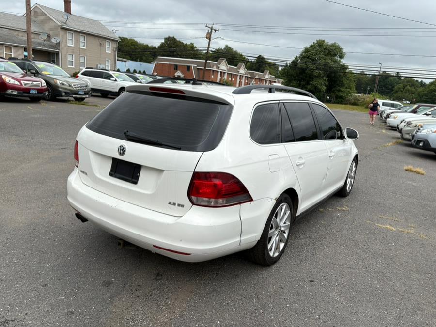 2011 Volkswagen Jetta SportWagen 4dr Auto SE PZEV, available for sale in East Windsor, Connecticut | CT Car Co LLC. East Windsor, Connecticut 2011 Volkswagen Jetta SportWagen 4dr Auto SE PZEV, available for sale in East Windsor, Connecticut | CT Car Co LLC. East Windsor, Connecticut