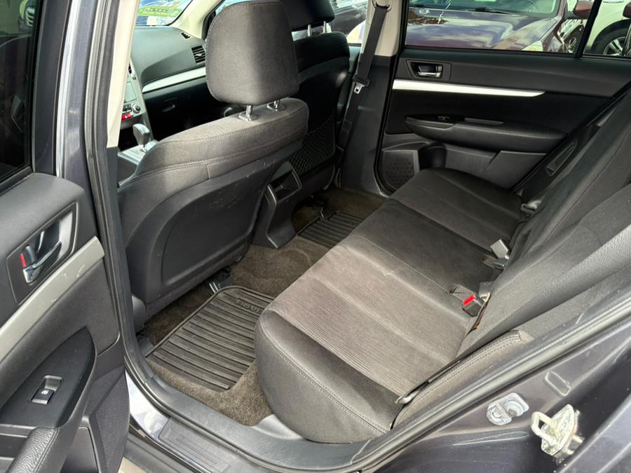 2013 Subaru Outback 4dr Wgn H4 Auto 2.5i Premium, available for sale in East Windsor, Connecticut | CT Car Co LLC. East Windsor, Connecticut 2013 Subaru Outback 4dr Wgn H4 Auto 2.5i Premium, available for sale in East Windsor, Connecticut | CT Car Co LLC. East Windsor, Connecticut