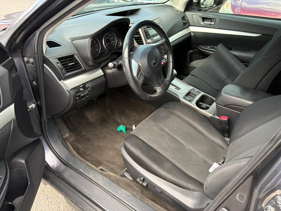 2013 Subaru Outback 4dr Wgn H4 Auto 2.5i Premium, available for sale in East Windsor, Connecticut | CT Car Co LLC. East Windsor, Connecticut 2013 Subaru Outback 4dr Wgn H4 Auto 2.5i Premium, available for sale in East Windsor, Connecticut | CT Car Co LLC. East Windsor, Connecticut