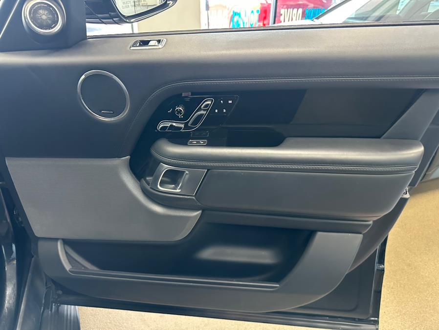 2018 Land Rover Range Rover V6 Supercharged HSE SWB, available for sale in Inwood, New York | 5 Towns Drive. Inwood, New York 2018 Land Rover Range Rover V6 Supercharged HSE SWB, available for sale in Inwood, New York | 5 Towns Drive. Inwood, New York