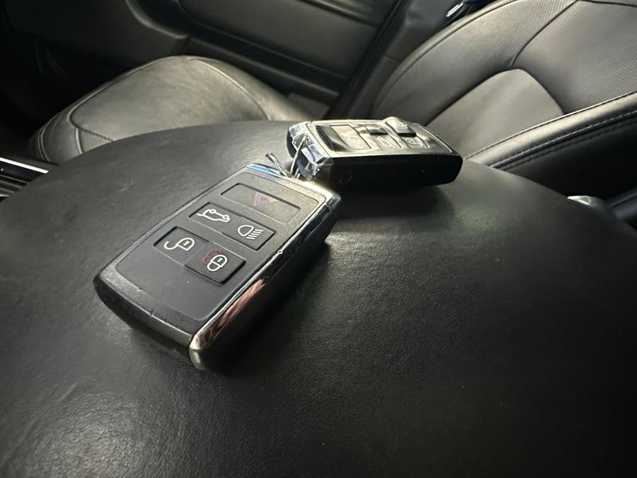2018 Land Rover Range Rover V6 Supercharged HSE SWB, available for sale in Inwood, New York | 5 Towns Drive. Inwood, New York 2018 Land Rover Range Rover V6 Supercharged HSE SWB, available for sale in Inwood, New York | 5 Towns Drive. Inwood, New York
