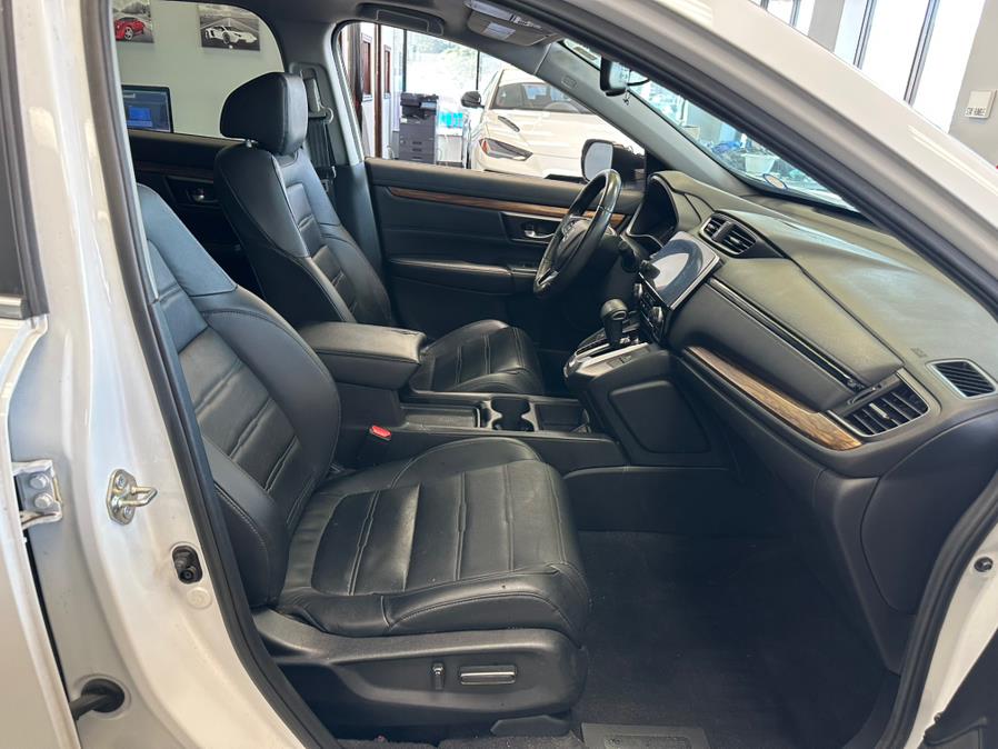 2019 Honda CR-V EX-L 2WD, available for sale in Inwood, New York | 5 Towns Drive. Inwood, New York 2019 Honda CR-V EX-L 2WD, available for sale in Inwood, New York | 5 Towns Drive. Inwood, New York
