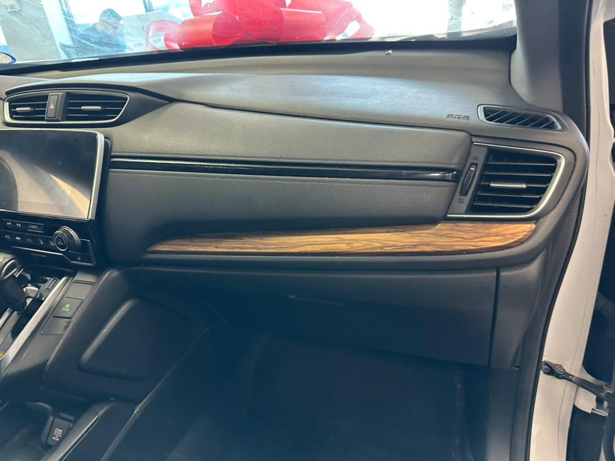 2019 Honda CR-V EX-L 2WD, available for sale in Inwood, New York | 5 Towns Drive. Inwood, New York 2019 Honda CR-V EX-L 2WD, available for sale in Inwood, New York | 5 Towns Drive. Inwood, New York