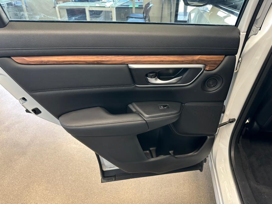 2019 Honda CR-V EX-L 2WD, available for sale in Inwood, New York | 5 Towns Drive. Inwood, New York 2019 Honda CR-V EX-L 2WD, available for sale in Inwood, New York | 5 Towns Drive. Inwood, New York