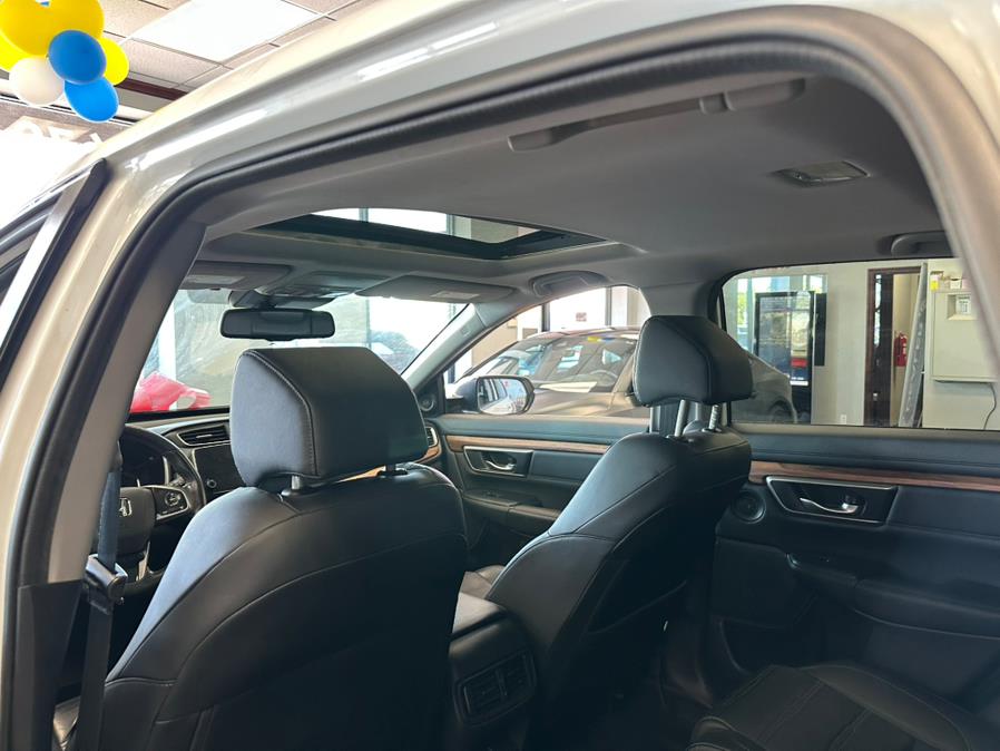 2019 Honda CR-V EX-L 2WD, available for sale in Inwood, New York | 5 Towns Drive. Inwood, New York 2019 Honda CR-V EX-L 2WD, available for sale in Inwood, New York | 5 Towns Drive. Inwood, New York