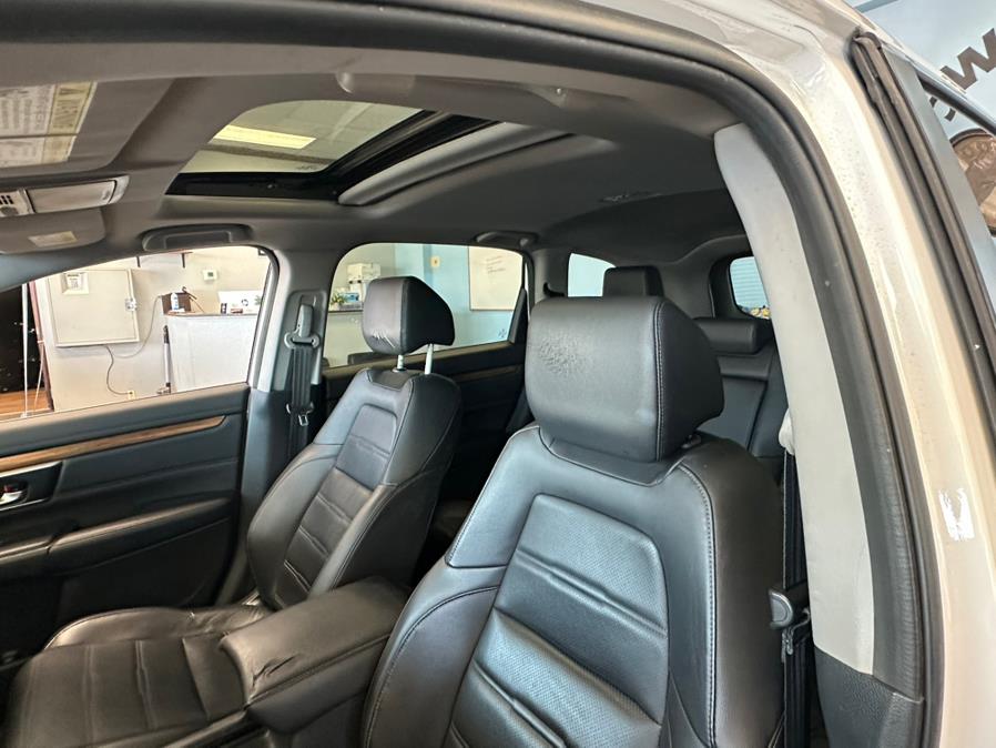 2019 Honda CR-V EX-L 2WD, available for sale in Inwood, New York | 5 Towns Drive. Inwood, New York 2019 Honda CR-V EX-L 2WD, available for sale in Inwood, New York | 5 Towns Drive. Inwood, New York