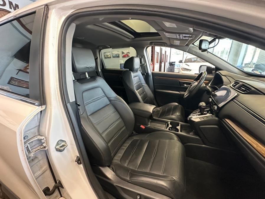 2019 Honda CR-V EX-L 2WD, available for sale in Inwood, New York | 5 Towns Drive. Inwood, New York 2019 Honda CR-V EX-L 2WD, available for sale in Inwood, New York | 5 Towns Drive. Inwood, New York