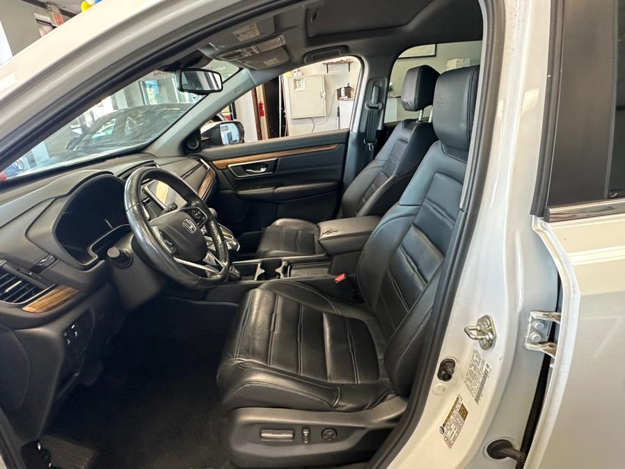 2019 Honda CR-V EX-L 2WD, available for sale in Inwood, New York | 5 Towns Drive. Inwood, New York 2019 Honda CR-V EX-L 2WD, available for sale in Inwood, New York | 5 Towns Drive. Inwood, New York