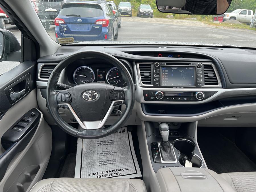 2017 Toyota Highlander Limited Platinum V6 AWD (Natl), available for sale in Bangor , Maine | Pray's Auto Sales . Bangor , Maine 2017 Toyota Highlander Limited Platinum V6 AWD (Natl), available for sale in Bangor , Maine | Pray's Auto Sales . Bangor , Maine
