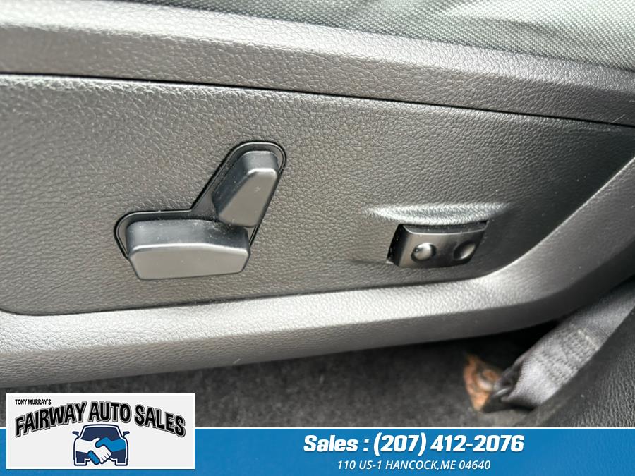 2017 Ram 1500 Big Horn 4x4 Crew Cab 5''7" Box, available for sale in Hancock, Maine | Fairway Auto Sales. Hancock, Maine 2017 Ram 1500 Big Horn 4x4 Crew Cab 5''7" Box, available for sale in Hancock, Maine | Fairway Auto Sales. Hancock, Maine