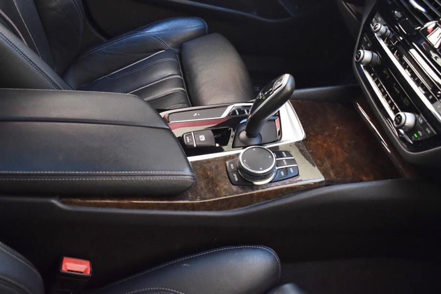 2019 BMW 5 Series 530i xDrive AWD 4dr Sedan, available for sale in Great Neck, New York | Camy Cars. Great Neck, New York 2019 BMW 5 Series 530i xDrive AWD 4dr Sedan, available for sale in Great Neck, New York | Camy Cars. Great Neck, New York