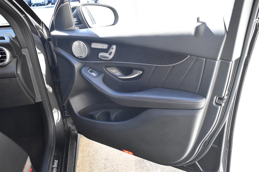 2020 Mercedes-benz Glc GLC 300 4MATIC AWD 4dr SUV, available for sale in Great Neck, New York | Camy Cars. Great Neck, New York 2020 Mercedes-benz Glc GLC 300 4MATIC AWD 4dr SUV, available for sale in Great Neck, New York | Camy Cars. Great Neck, New York