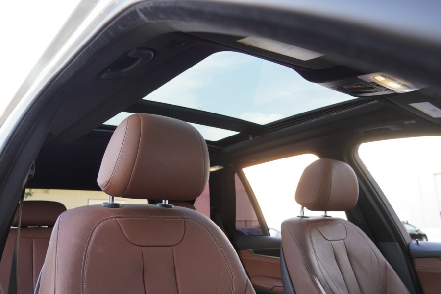 2017 BMW X5 (APPLE CAR PLAY) (PANORAMIC ROOF) AMARO BROWN sDrive35i Sports Activity Vehicle, available for sale in Riverside, California | Big Timin Motors LLC. Riverside, California 2017 BMW X5 (APPLE CAR PLAY) (PANORAMIC ROOF) AMARO BROWN sDrive35i Sports Activity Vehicle, available for sale in Riverside, California | Big Timin Motors LLC. Riverside, California