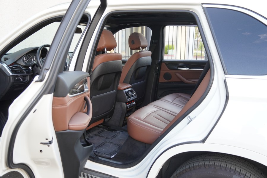 2017 BMW X5 (APPLE CAR PLAY) (PANORAMIC ROOF) AMARO BROWN sDrive35i Sports Activity Vehicle, available for sale in Riverside, California | Big Timin Motors LLC. Riverside, California 2017 BMW X5 (APPLE CAR PLAY) (PANORAMIC ROOF) AMARO BROWN sDrive35i Sports Activity Vehicle, available for sale in Riverside, California | Big Timin Motors LLC. Riverside, California
