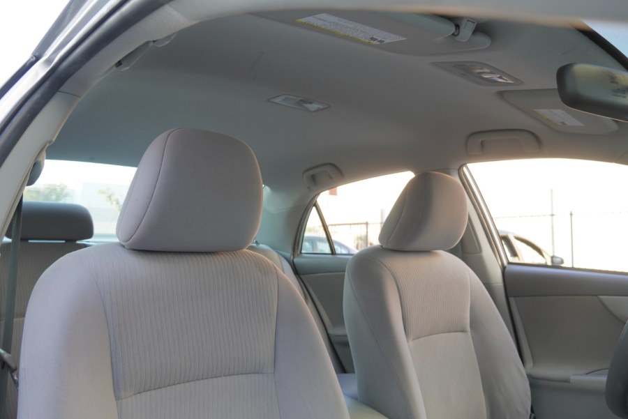 2010 Toyota Corolla LE 4dr Sdn Auto (APPLE CAR PLAY) (BLUETOOTH), available for sale in Riverside, California | Big Timin Motors LLC. Riverside, California 2010 Toyota Corolla LE 4dr Sdn Auto (APPLE CAR PLAY) (BLUETOOTH), available for sale in Riverside, California | Big Timin Motors LLC. Riverside, California