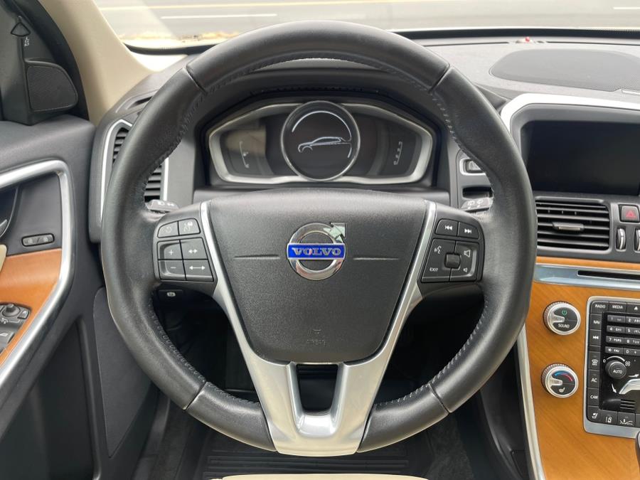 2016 Volvo XC60 AWD 4dr T5 Platinum, available for sale in Bloomfield, Connecticut | AXA Car Sales and Repair LLC. Bloomfield, Connecticut 2016 Volvo XC60 AWD 4dr T5 Platinum, available for sale in Bloomfield, Connecticut | AXA Car Sales and Repair LLC. Bloomfield, Connecticut