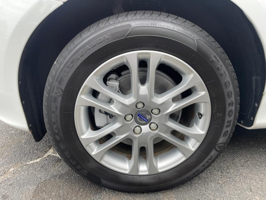 2016 Volvo XC60 AWD 4dr T5 Platinum, available for sale in Bloomfield, Connecticut | AXA Car Sales and Repair LLC. Bloomfield, Connecticut 2016 Volvo XC60 AWD 4dr T5 Platinum, available for sale in Bloomfield, Connecticut | AXA Car Sales and Repair LLC. Bloomfield, Connecticut