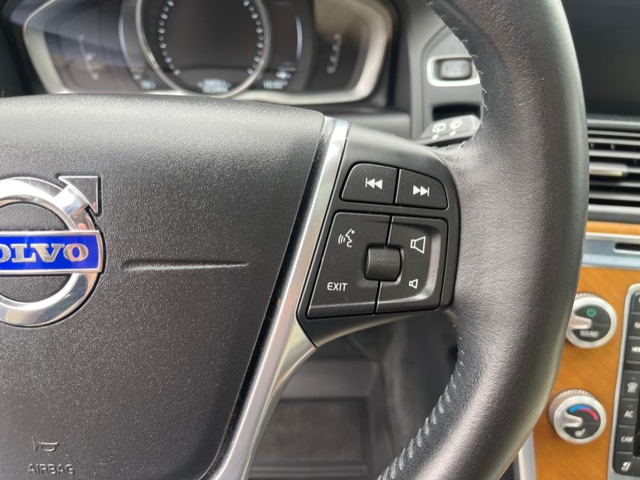 2016 Volvo XC60 AWD 4dr T5 Platinum, available for sale in Bloomfield, Connecticut | AXA Car Sales and Repair LLC. Bloomfield, Connecticut 2016 Volvo XC60 AWD 4dr T5 Platinum, available for sale in Bloomfield, Connecticut | AXA Car Sales and Repair LLC. Bloomfield, Connecticut