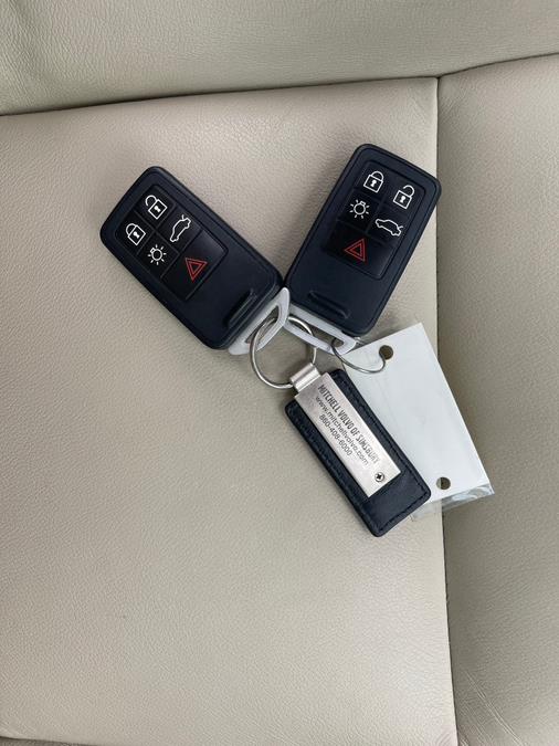 2016 Volvo XC60 AWD 4dr T5 Platinum, available for sale in Bloomfield, Connecticut | AXA Car Sales and Repair LLC. Bloomfield, Connecticut 2016 Volvo XC60 AWD 4dr T5 Platinum, available for sale in Bloomfield, Connecticut | AXA Car Sales and Repair LLC. Bloomfield, Connecticut