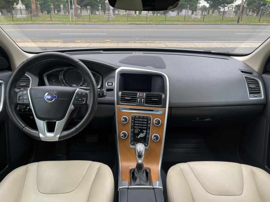 2016 Volvo XC60 AWD 4dr T5 Platinum, available for sale in Bloomfield, Connecticut | AXA Car Sales and Repair LLC. Bloomfield, Connecticut 2016 Volvo XC60 AWD 4dr T5 Platinum, available for sale in Bloomfield, Connecticut | AXA Car Sales and Repair LLC. Bloomfield, Connecticut