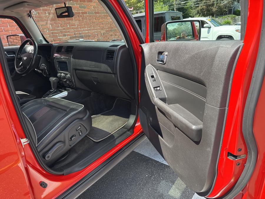 2008 HUMMER H3 4WD 4dr SUV Alpha, available for sale in Waterbury, Connecticut | National Auto Brokers, Inc.. Waterbury, Connecticut 2008 HUMMER H3 4WD 4dr SUV Alpha, available for sale in Waterbury, Connecticut | National Auto Brokers, Inc.. Waterbury, Connecticut
