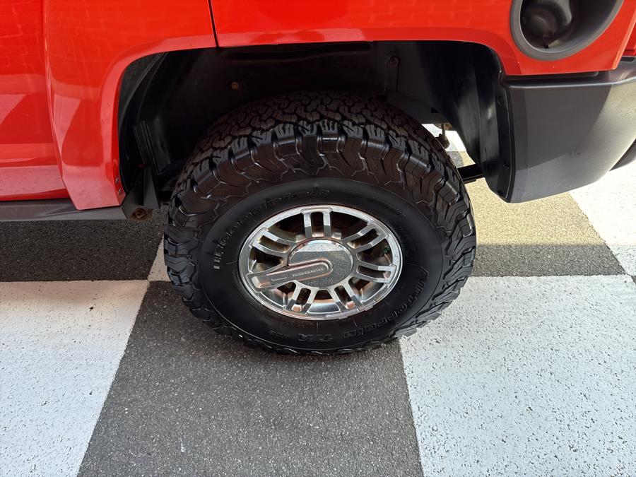 2008 HUMMER H3 4WD 4dr SUV Alpha, available for sale in Waterbury, Connecticut | National Auto Brokers, Inc.. Waterbury, Connecticut 2008 HUMMER H3 4WD 4dr SUV Alpha, available for sale in Waterbury, Connecticut | National Auto Brokers, Inc.. Waterbury, Connecticut