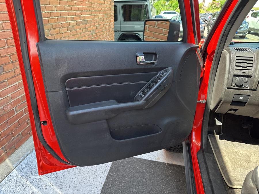 2008 HUMMER H3 4WD 4dr SUV Alpha, available for sale in Waterbury, Connecticut | National Auto Brokers, Inc.. Waterbury, Connecticut 2008 HUMMER H3 4WD 4dr SUV Alpha, available for sale in Waterbury, Connecticut | National Auto Brokers, Inc.. Waterbury, Connecticut