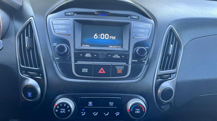 2014 Hyundai Tucson AWD 4dr SE PZEV, available for sale in Springfield, Massachusetts | Jordan Auto Sales Inc. Springfield, Massachusetts 2014 Hyundai Tucson AWD 4dr SE PZEV, available for sale in Springfield, Massachusetts | Jordan Auto Sales Inc. Springfield, Massachusetts