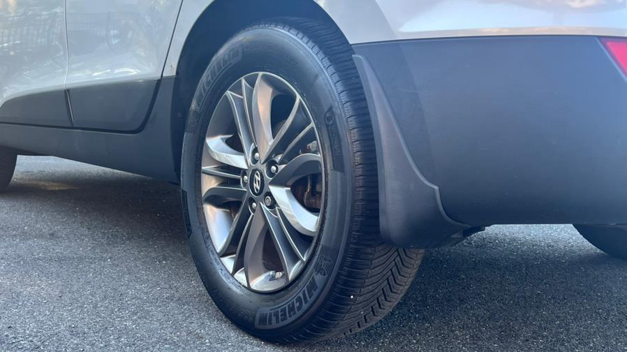 2014 Hyundai Tucson AWD 4dr SE PZEV, available for sale in Springfield, Massachusetts | Jordan Auto Sales Inc. Springfield, Massachusetts 2014 Hyundai Tucson AWD 4dr SE PZEV, available for sale in Springfield, Massachusetts | Jordan Auto Sales Inc. Springfield, Massachusetts