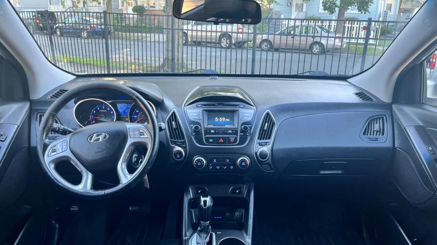 2014 Hyundai Tucson AWD 4dr SE PZEV, available for sale in Springfield, Massachusetts | Jordan Auto Sales Inc. Springfield, Massachusetts 2014 Hyundai Tucson AWD 4dr SE PZEV, available for sale in Springfield, Massachusetts | Jordan Auto Sales Inc. Springfield, Massachusetts