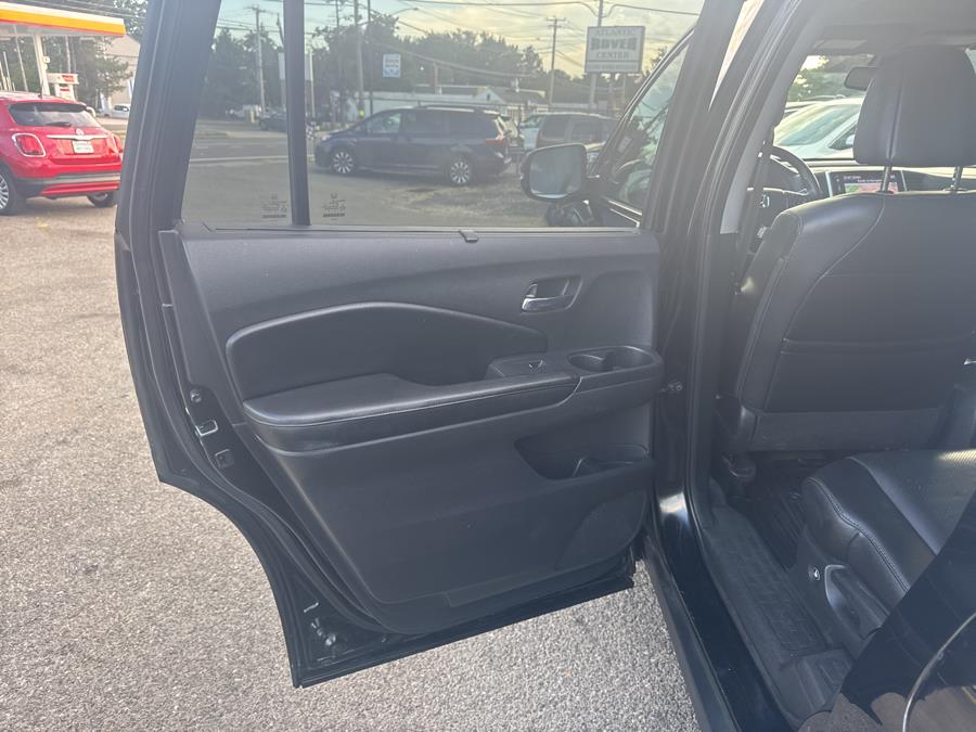 2017 Honda Pilot Elite AWD, available for sale in Milford, Connecticut | Korhan LLC DBA Superior Motors. Milford, Connecticut 2017 Honda Pilot Elite AWD, available for sale in Milford, Connecticut | Korhan LLC DBA Superior Motors. Milford, Connecticut