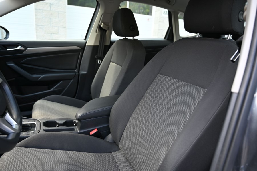 2020 Volkswagen Jetta SE Auto, available for sale in Waterbury, Connecticut | Highline Car Connection. Waterbury, Connecticut 2020 Volkswagen Jetta SE Auto, available for sale in Waterbury, Connecticut | Highline Car Connection. Waterbury, Connecticut