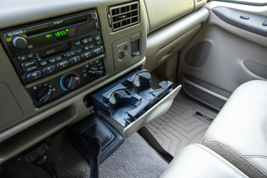 2000 Ford Super Duty F-250 Supercab 158" Lariat 4WD, available for sale in North Salem, New York | Meccanic Shop North Inc. North Salem, New York 2000 Ford Super Duty F-250 Supercab 158" Lariat 4WD, available for sale in North Salem, New York | Meccanic Shop North Inc. North Salem, New York