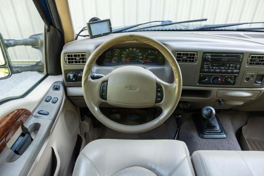 2000 Ford Super Duty F-250 Supercab 158" Lariat 4WD, available for sale in North Salem, New York | Meccanic Shop North Inc. North Salem, New York 2000 Ford Super Duty F-250 Supercab 158" Lariat 4WD, available for sale in North Salem, New York | Meccanic Shop North Inc. North Salem, New York