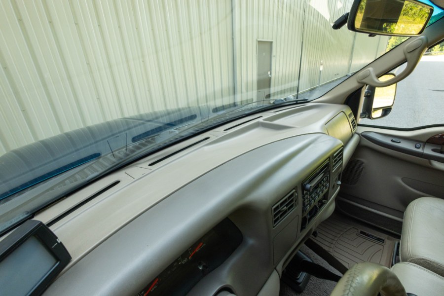 2000 Ford Super Duty F-250 Supercab 158" Lariat 4WD, available for sale in North Salem, New York | Meccanic Shop North Inc. North Salem, New York 2000 Ford Super Duty F-250 Supercab 158" Lariat 4WD, available for sale in North Salem, New York | Meccanic Shop North Inc. North Salem, New York