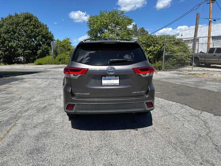 2017 Toyota Highlander Limited V6 AWD (Natl), available for sale in Milford, Connecticut | Dealertown Auto Wholesalers. Milford, Connecticut 2017 Toyota Highlander Limited V6 AWD (Natl), available for sale in Milford, Connecticut | Dealertown Auto Wholesalers. Milford, Connecticut