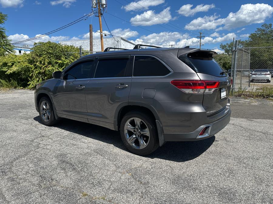 2017 Toyota Highlander Limited V6 AWD (Natl), available for sale in Milford, Connecticut | Dealertown Auto Wholesalers. Milford, Connecticut 2017 Toyota Highlander Limited V6 AWD (Natl), available for sale in Milford, Connecticut | Dealertown Auto Wholesalers. Milford, Connecticut